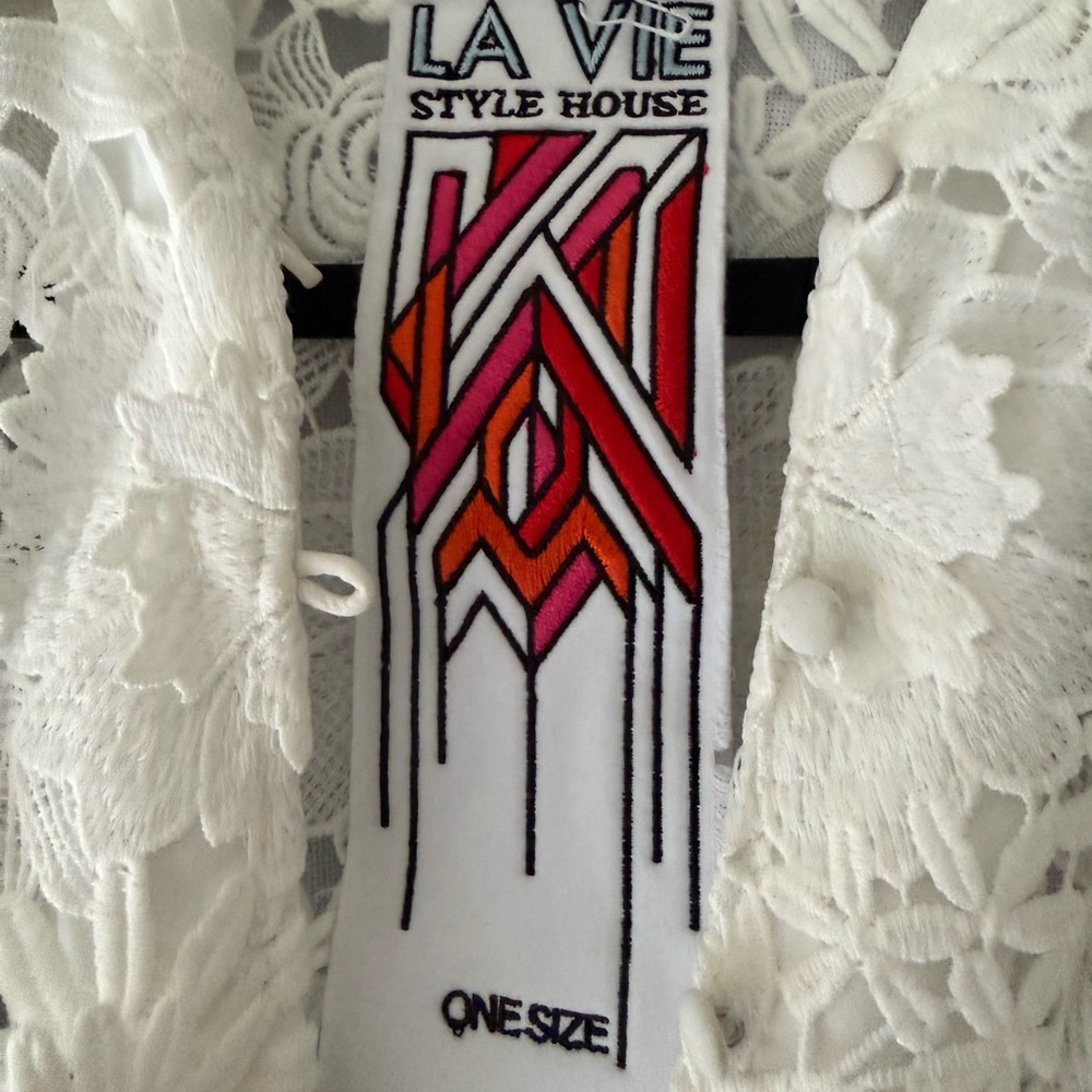White 3D Lace Signiture Mini Caftan - Picture 2 of 7